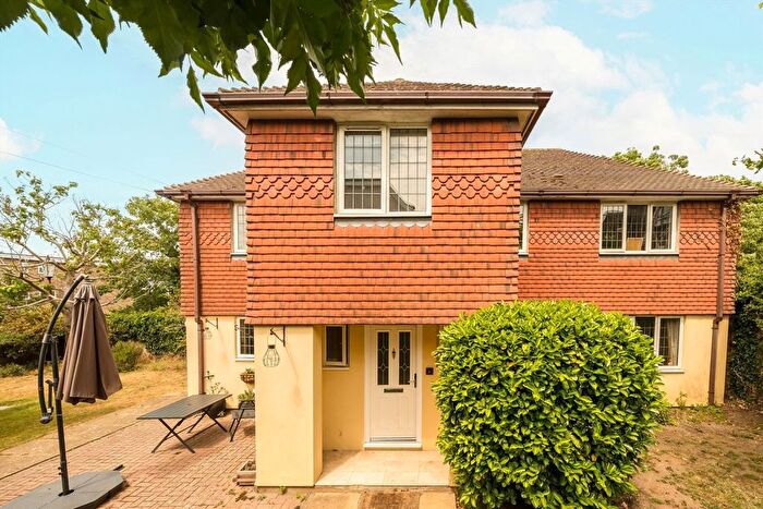 4 Bedroom Detached House To Rent In Ferry Road, Thames Ditton, KT7