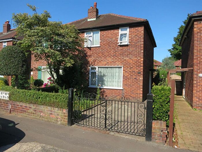 2 Bedroom Semi-Detached House To Rent In Hill Street, Withington, Manchester, M20