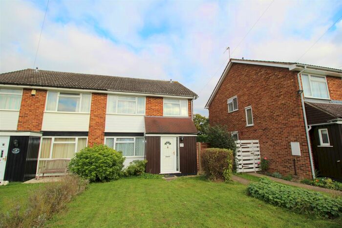 4 Bedroom Semi-Detached House To Rent In Burnt Common Close, Ripley, Woking, GU23