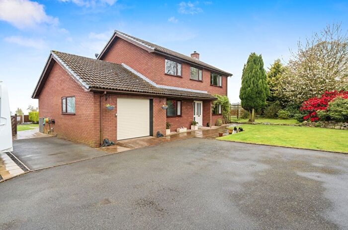 4 Bedroom Detached House For Sale In Brynllugan, Cefn Coch, Welshpool, Powys, SY21