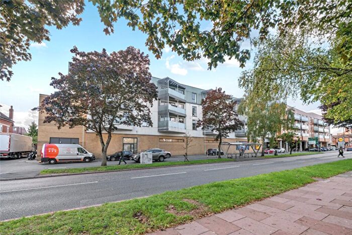 2 Bedroom Flat For Sale In Summit House, Glebe Way, West Wickham, BR4
