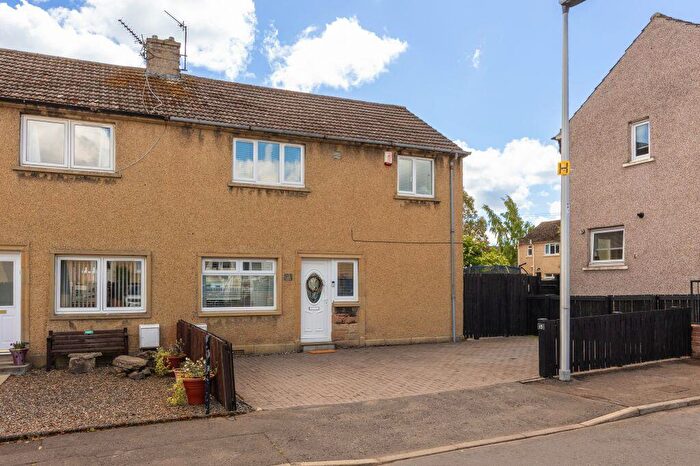 3 Bedroom Semi-detached Villa For Sale In Holly Terrace, Bonnyrigg, EH19