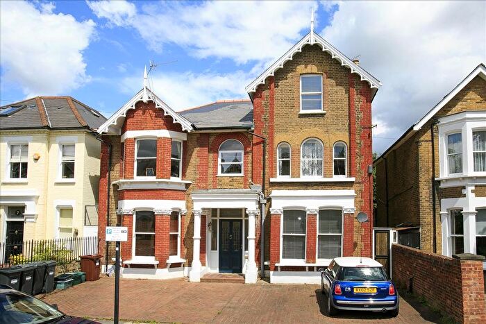 2 Bedroom Flat To Rent In Grosvenor Road, London, W4