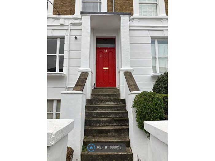 2 Bedroom Flat To Rent In Glenton Road, London, SE13