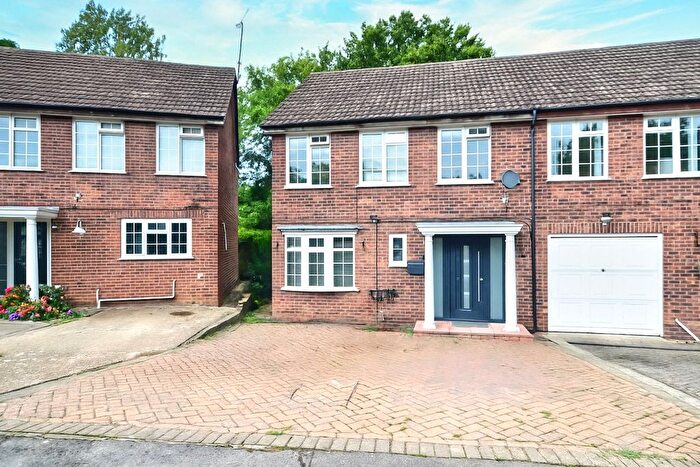 3 Bedroom End Of Terrace House For Sale In East Grinstead, West Sussex, RH19