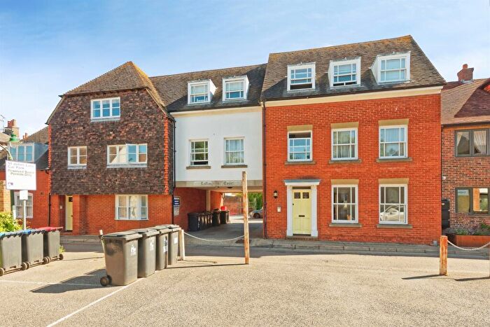 1 Bedroom Flat For Sale In St. Johns Lane, Canterbury, CT1