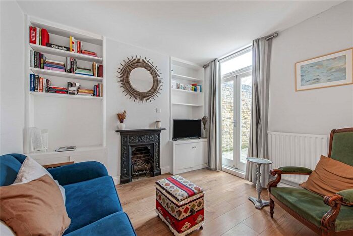 1 Bedroom Flat For Sale In Fenwick Place, London, SW9