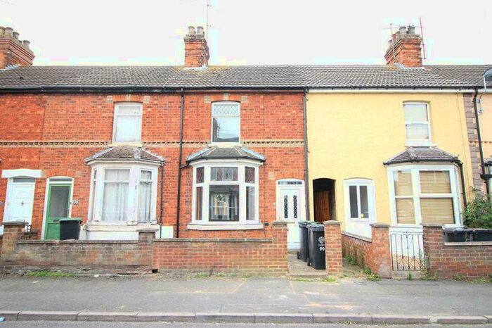 2 Bedroom Terraced House To Rent In Cromwell Road, Rushden, NN10