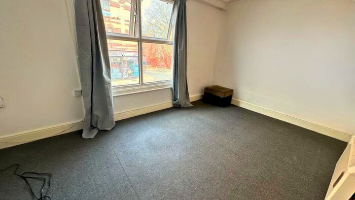 1 Bedroom Flat To Rent In West Street, St Philips, BS2