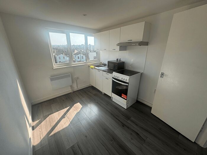 1 Bedroom Studio To Rent In Cherry Orchard Road, Croydon, Surrey, CR0