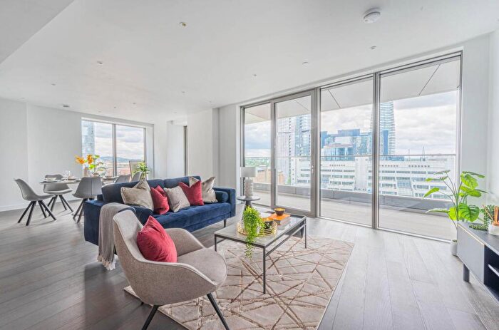 2 Bedroom Flat For Sale In Park Drive, , Canary Wharf, London, E14