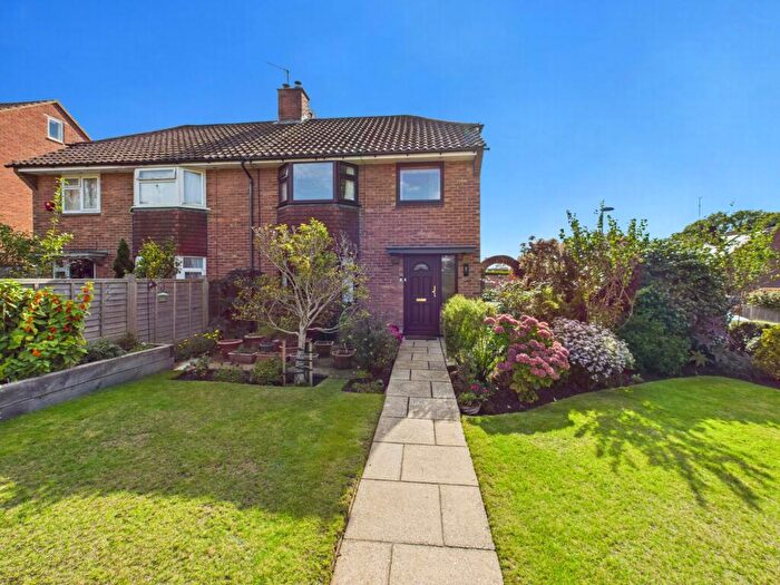 3 Bedroom House For Sale In Ashenground Road, Haywards Heath, RH16