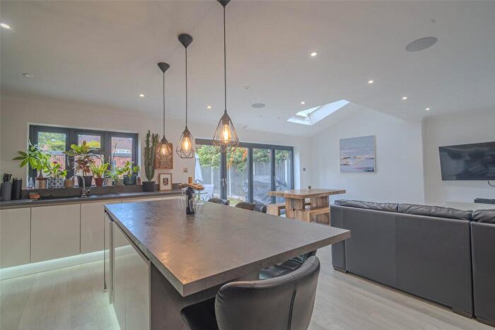 4 Bedroom Semi-Detached House To Rent In Malcolm Road, Solihull, West Midlands, B90