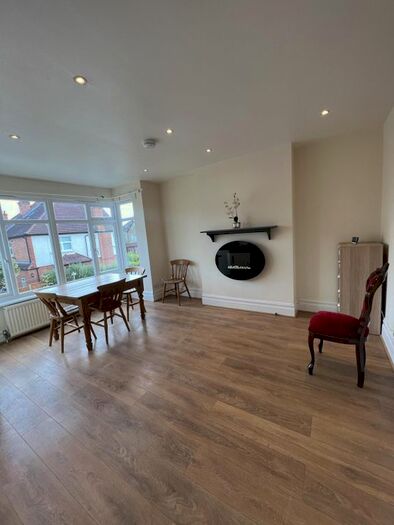 3 Bedroom Flat To Rent In Radnor Road, Harrow-On-The-Hill, Harrow, HA1