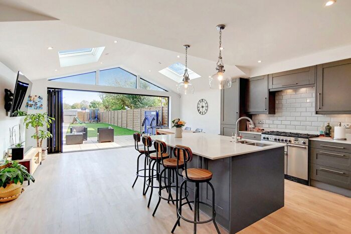 4 Bedroom Detached House To Rent In Aylward Road, Merton Park, SW20