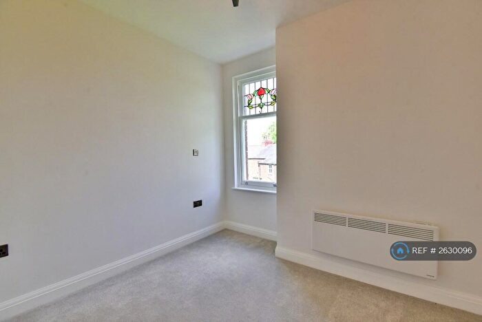 2 Bedroom Flat To Rent In Davenport Park Road, Stockport, SK2
