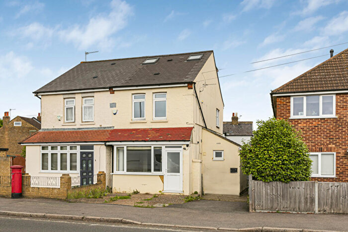 1 Bedroom Apartment To Rent In Hurst Road, West Molesey, Surrey, KT8