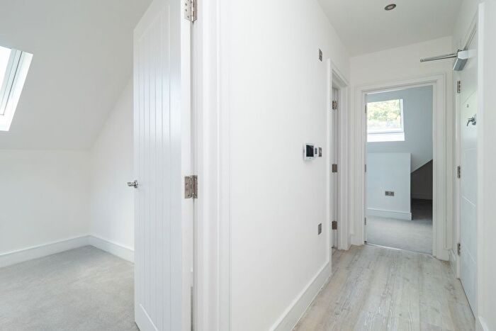 1 Bedroom Flat For Sale In Grove Road, Sutton, SM1