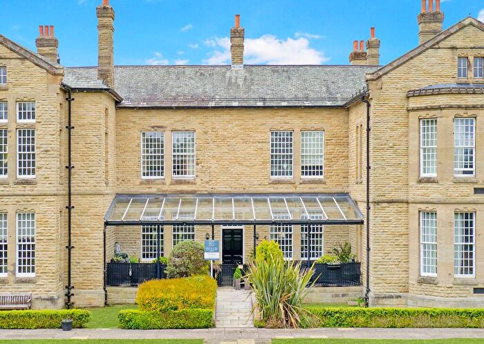 4 Bedroom Terraced House For Sale In Clifford Drive, Menston, LS29