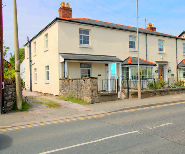 2 Bedroom Cottage For Sale In The Roe, St Asaph, LL17