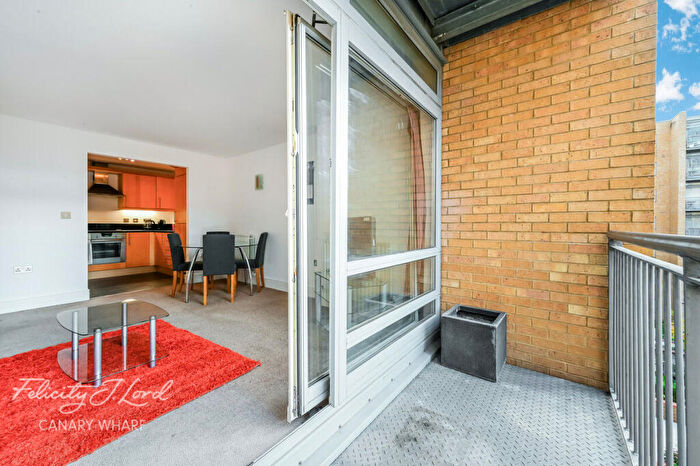 1 Bedroom Flat For Sale In Cassilis Road, London, E14