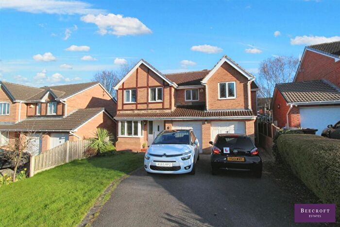 6 Bedroom Detached House For Sale In Poplar Road, Wombwell, Barnsley, S73