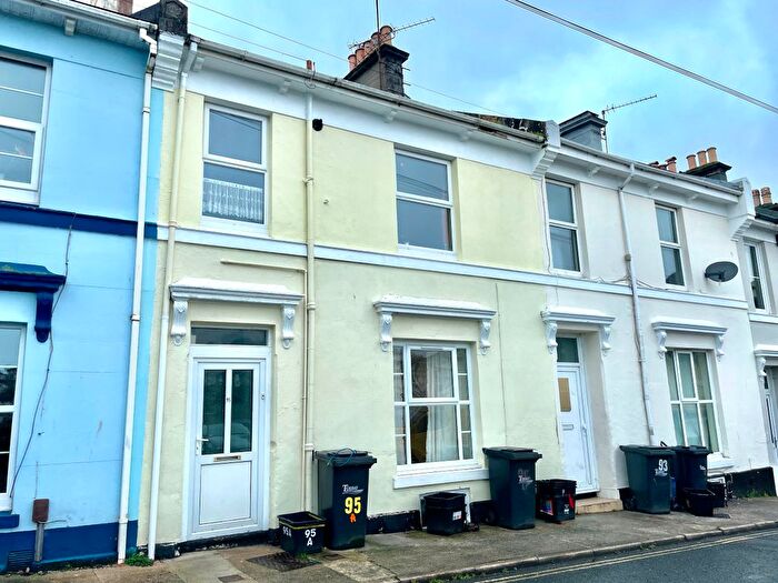 3 Bedroom Flat To Rent In Warren Road, Torquay, TQ2