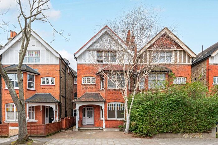 1 Bedroom Flat To Rent In Riggindale Road, Streatham Park, London, SW16