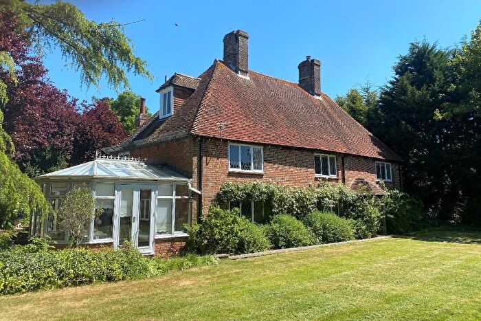 5 Bedroom Detached House For Sale In Poplar Road, Wittersham, Kent, TN30