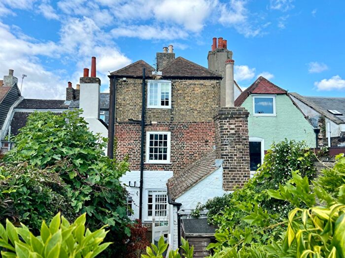 4 Bedroom Terraced House For Sale In Middle Street, Deal, Kent, CT14