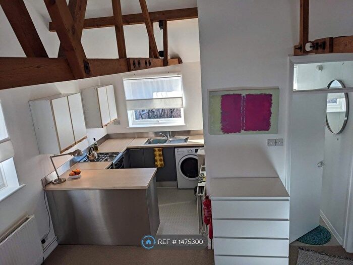 2 Bedroom Flat To Rent In Sturton Street, Cambridge, CB1