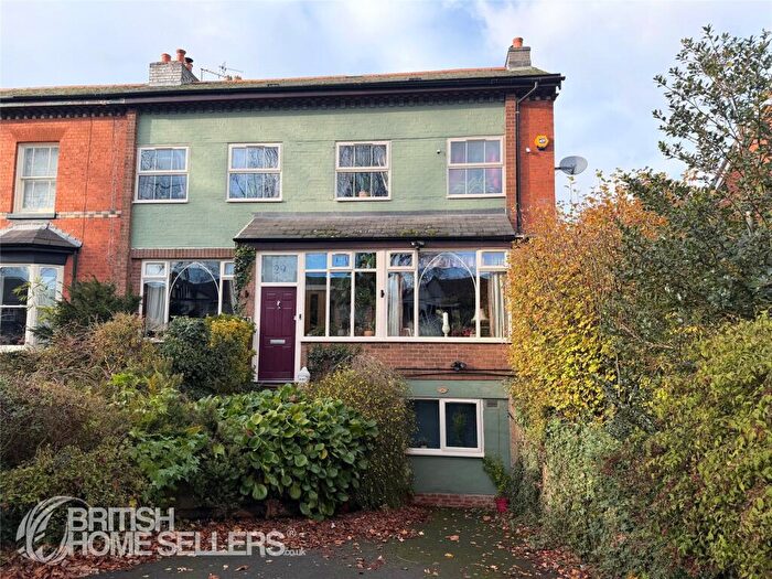 5 Bedroom Semi-Detached House For Sale In Victoria Road, Acocks Green, Birmingham, West Midlands, B27
