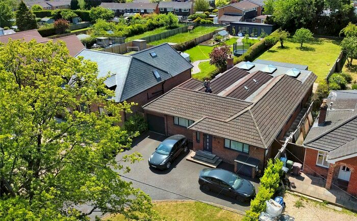 5 Bedroom Bungalow To Rent In Anstey Lane, Alton, Hampshire, GU34