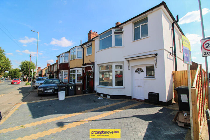 3 Bedroom Semi-Detached House To Rent In Stockingstone Road Luton, LU2