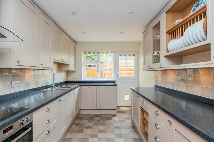 3 Bedroom Bungalow For Sale In Fernhurst Drive, Goring-By-Sea, BN12