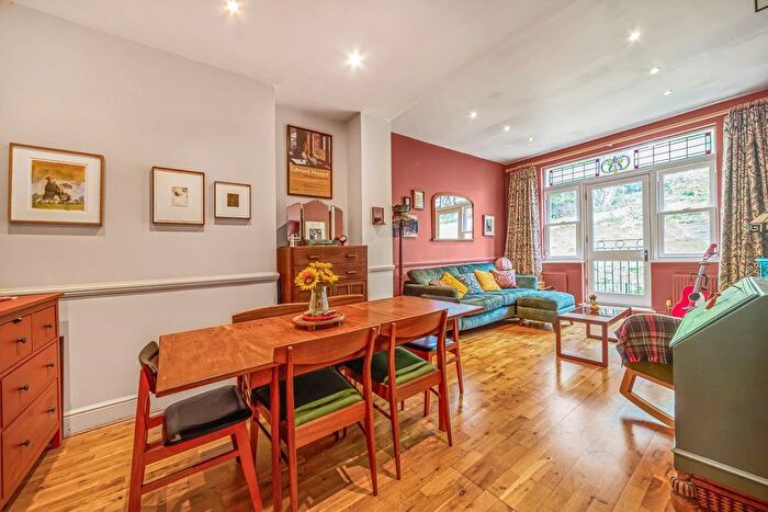 1 Bedroom Flat For Sale In Overhill Road, East Dulwich, SE22