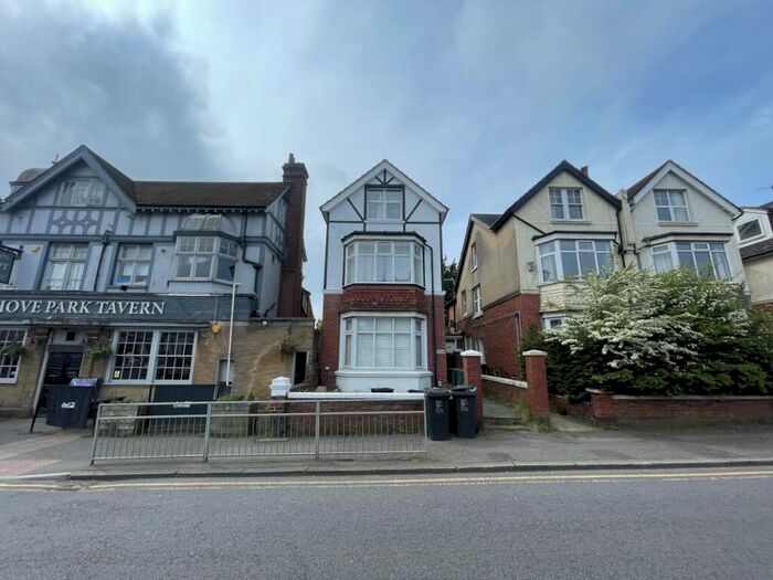 3 Bedroom Maisonette To Rent In Old Shoreham Road, Hove, East Sussex, BN3