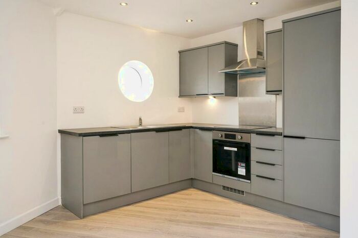 2 Bedroom Apartment To Rent In Selby Road, Leeds, West Yorkshire, LS9