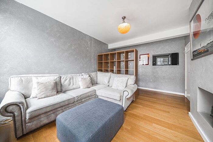 2 Bedroom Flat To Rent In Wolseley Street, London, SE1
