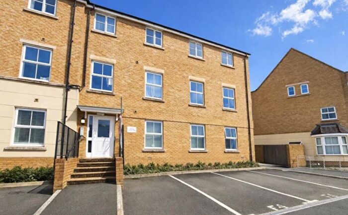 2 Bedroom Flat To Rent In Truscott Avenue, Swindon, SN25