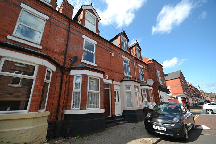 3 Bedroom Terraced House To Rent In Cedar Road, Nottingham, NG7