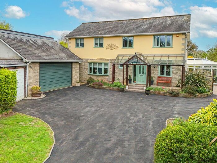4 Bedroom Detached House For Sale In Daccabridge Road, Kingskerswell, Newton Abbot, TQ12