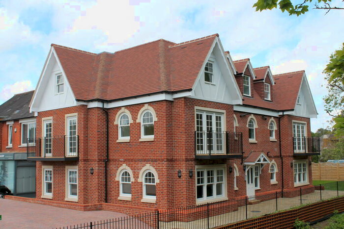 2 Bedroom Apartment To Rent In Woking, GU21