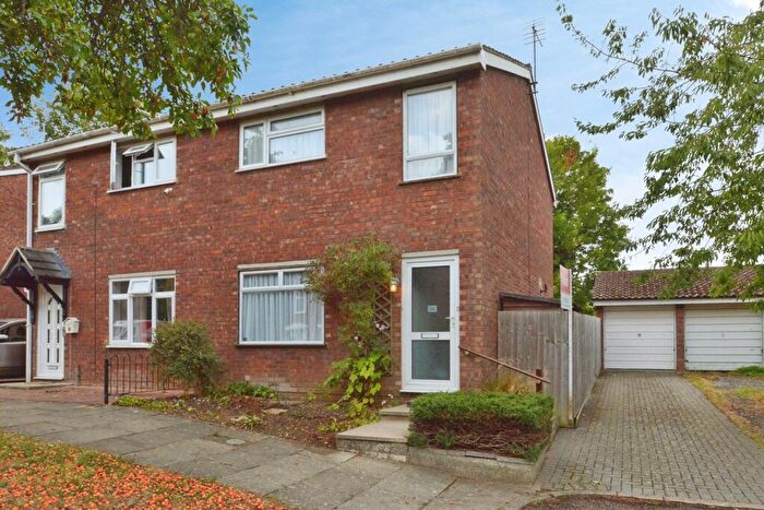 3 Bedroom Semi-Detached House For Sale In The Carne, Stony Stratford, Milton Keynes, Buckinghamshire, MK11