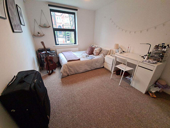 4 Bedroom House To Rent In Clarendon Road, Leeds, LS2