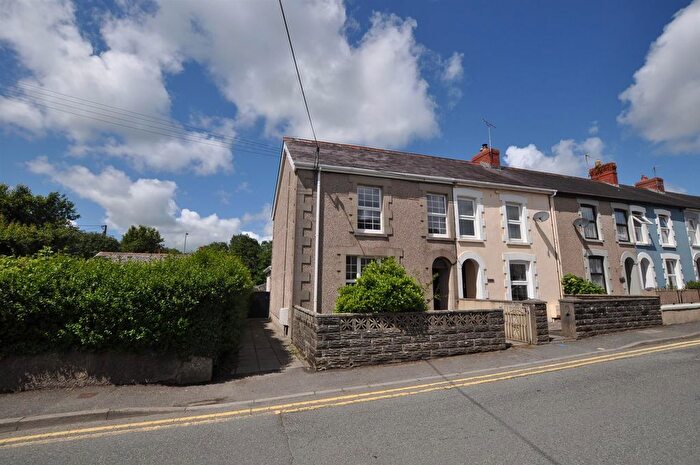 3 Bedroom End Of Terrace House To Rent In North Road, Whitland, SA34