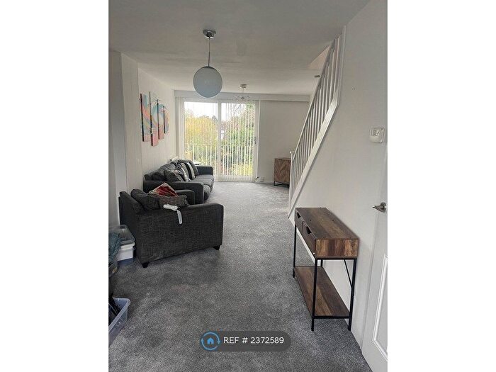 2 Bedroom End Of Terrace House To Rent In Greenvale Drive, Cheadle, SK8