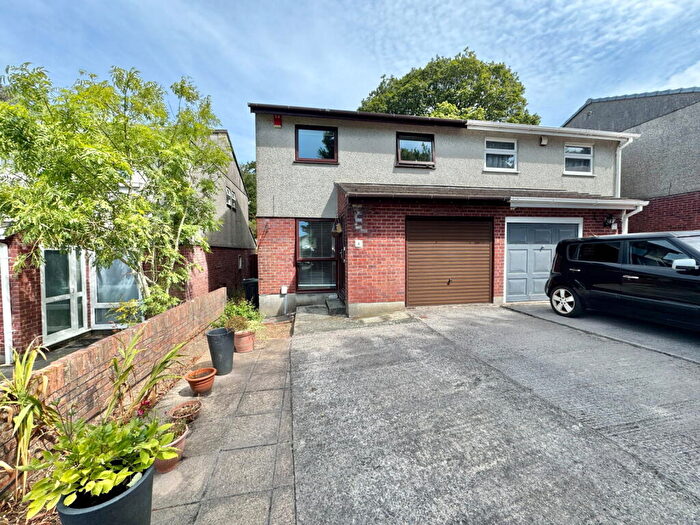 4 Bedroom Semi-Detached House For Sale In Drakes Close, Derriford, Plymouth, PL6