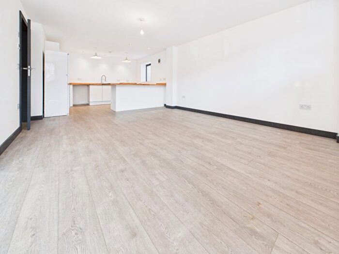 2 Bedroom Flat To Rent In Manor Street, Gillingham, ME7