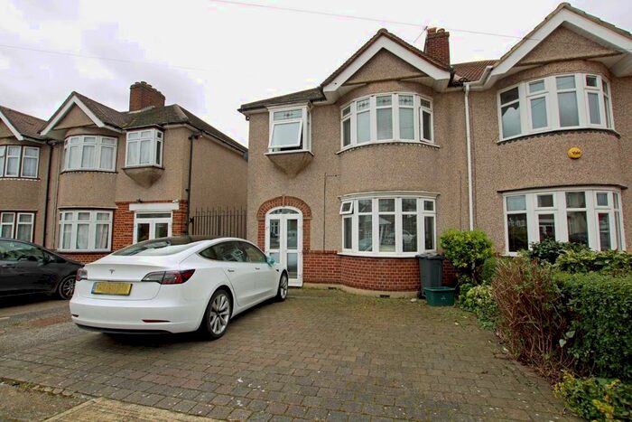 3 Bedroom Semi-Detached House To Rent In Syon Park Gardens, Isleworth, TW7